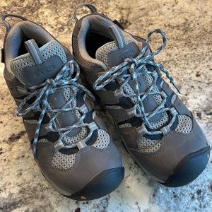Beautiful blue and gray pre-owned Keen hiking shoes. Very gently used.